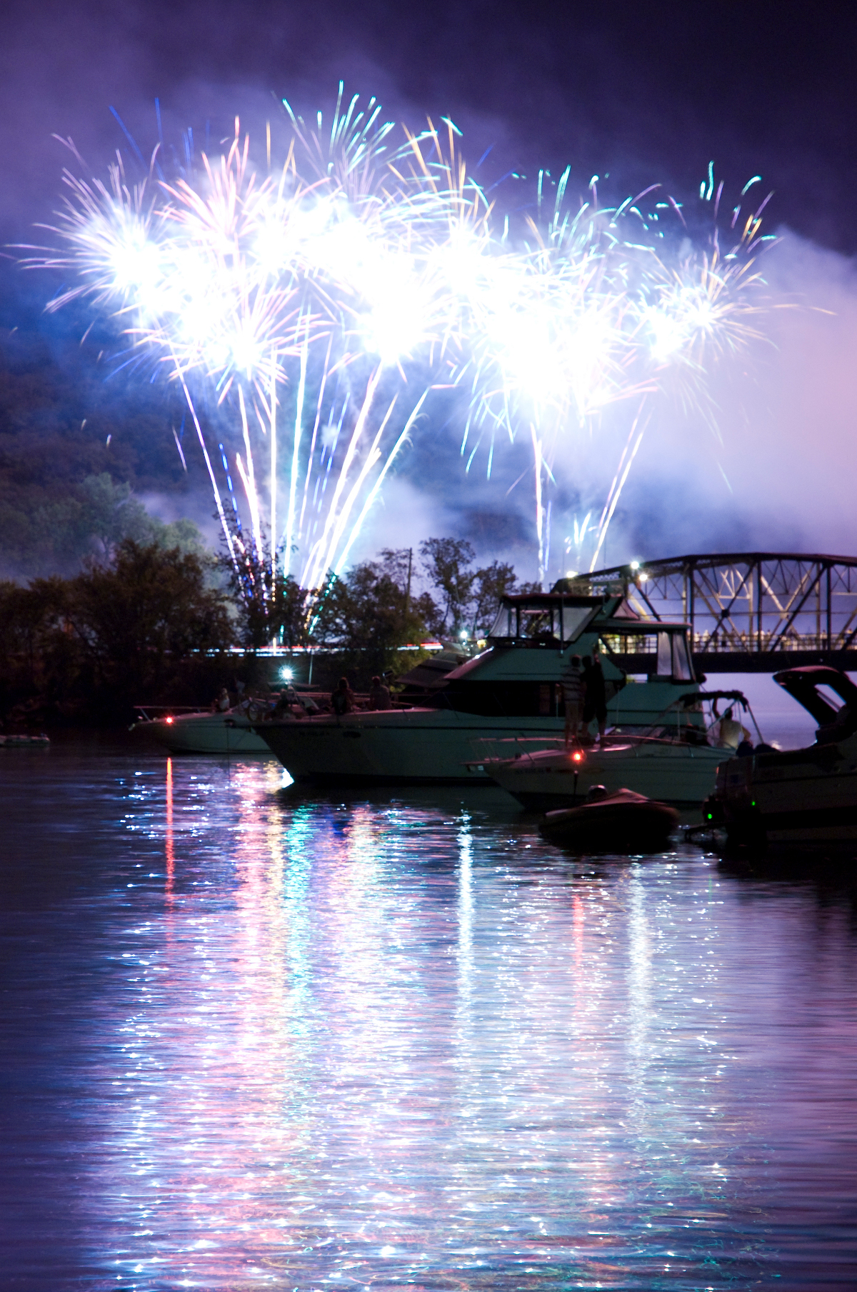 stillwaterfireworkserikbarstow4 St. Croix 360